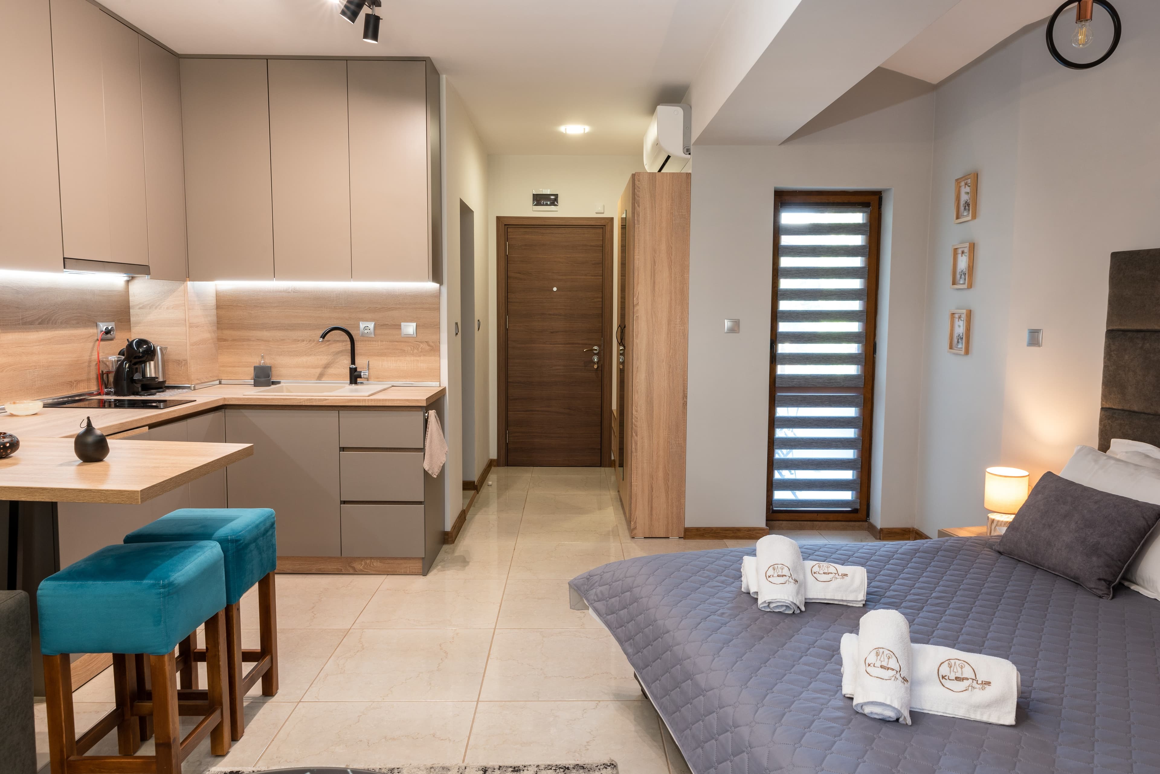 Studio Apartment 6 image 4