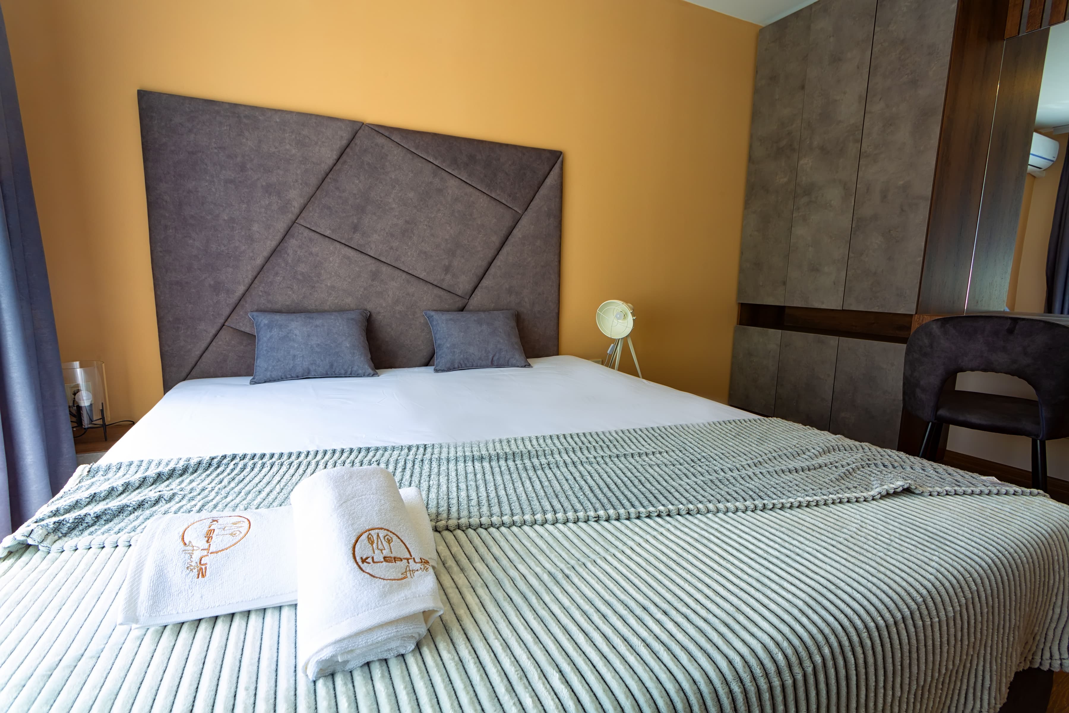 Two-Room Apartment 8